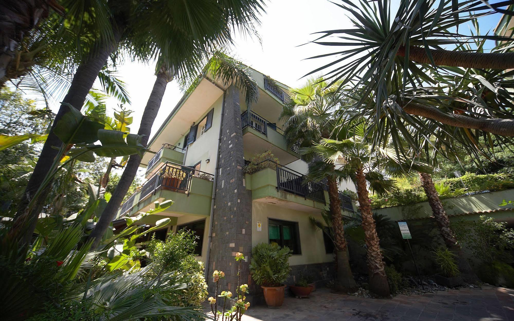 Hotel Borgo Verde Catania Bagian luar foto