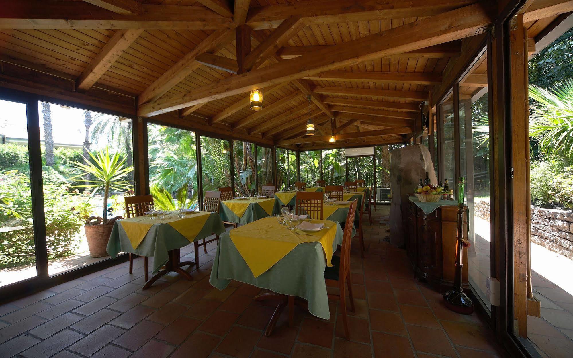 Hotel Borgo Verde Catania Bagian luar foto